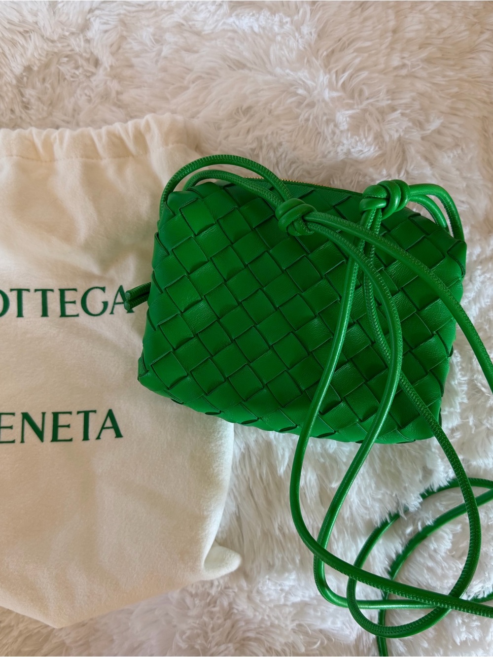 Brand new Bottega Veneta Green Intrecciato Woven Crossbody Bag